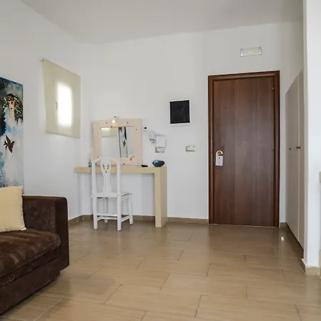 Hotel Omiros