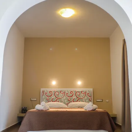 Hotel Omiros 4*