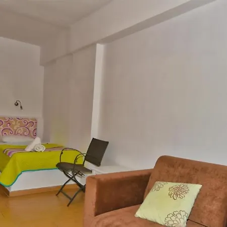 Omiros Hotel Mesariá