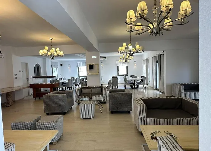 Omiros Hotell Mesaria