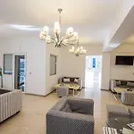 Omiros Hotell