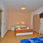 Omiros Hotell 4*