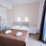 Omiros Hotell 4*