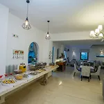Omiros 4*