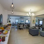 Omiros Hotell