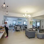 Hotell Omiros Mesaria