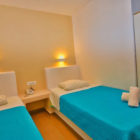 Omiros Hotell 4*