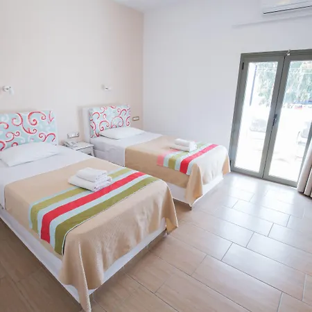 Omiros Hotell 4*