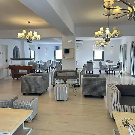Hotell Omiros Mesaria